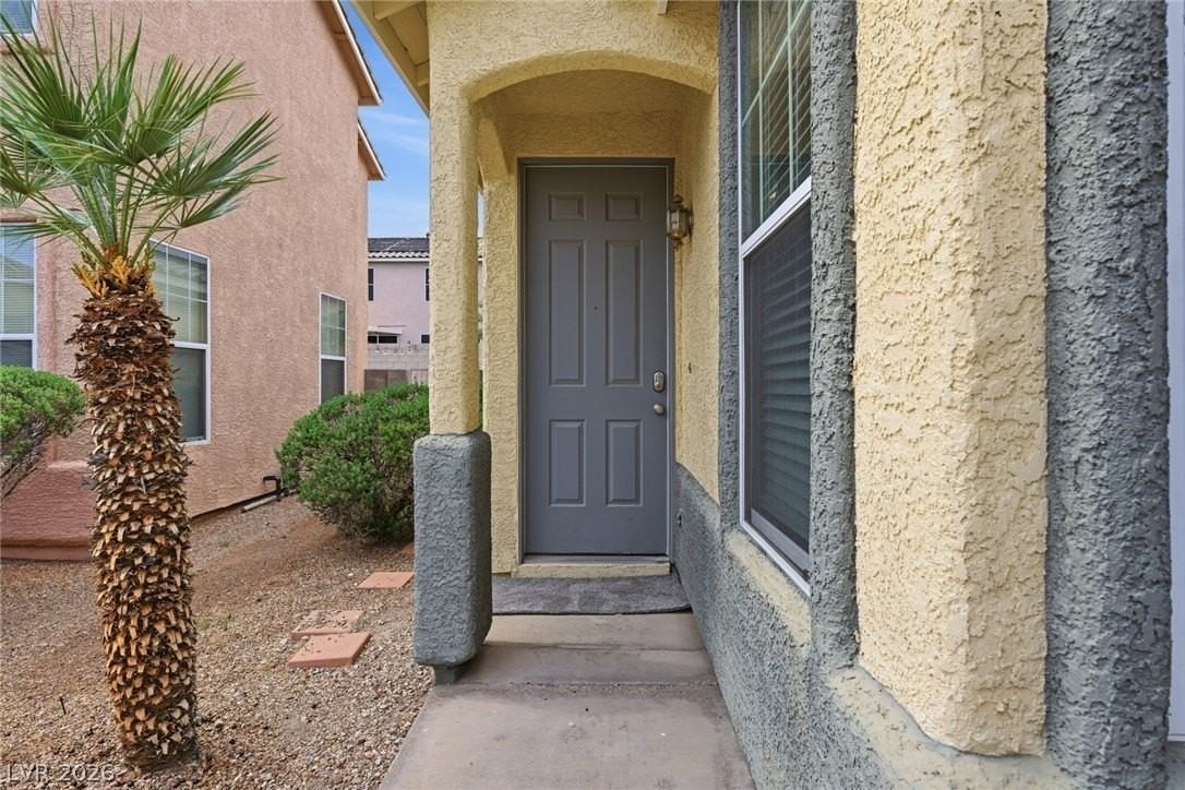 4931 Droubay Dr - Photo 5 of 34