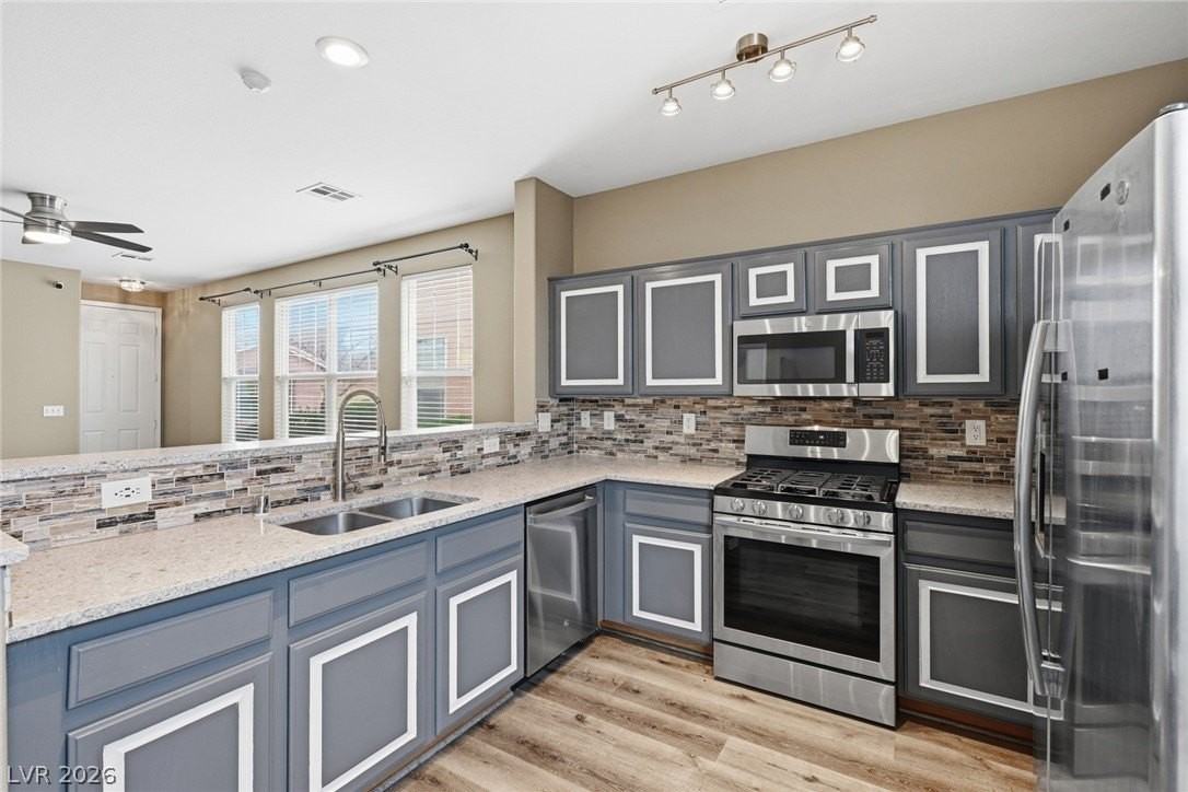 4931 Droubay Dr - Photo 6 of 34