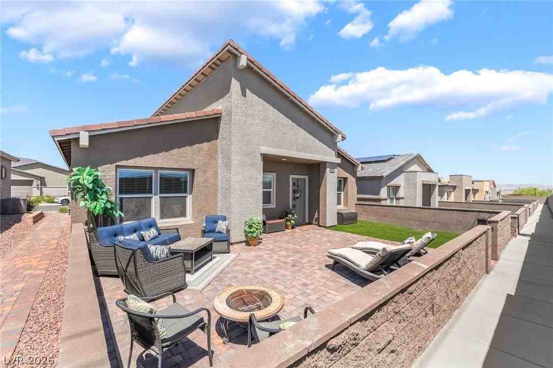 292 Whitney Crest St - Photo 3 of 33