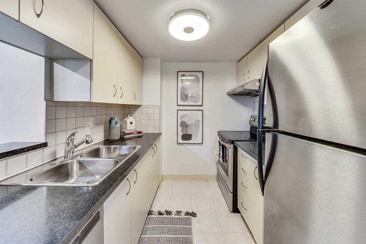 25 Grenville Street #1908 - Photo 5 of 13