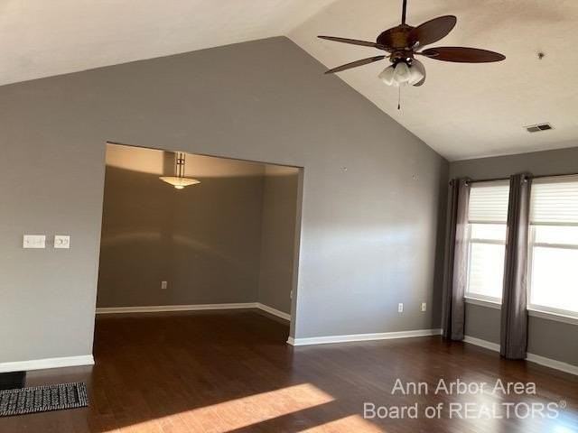 1551 Oakfield Dr - Photo 4 of 20