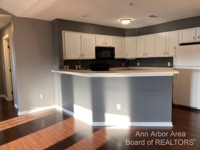 1551 Oakfield Dr - Photo 7 of 20