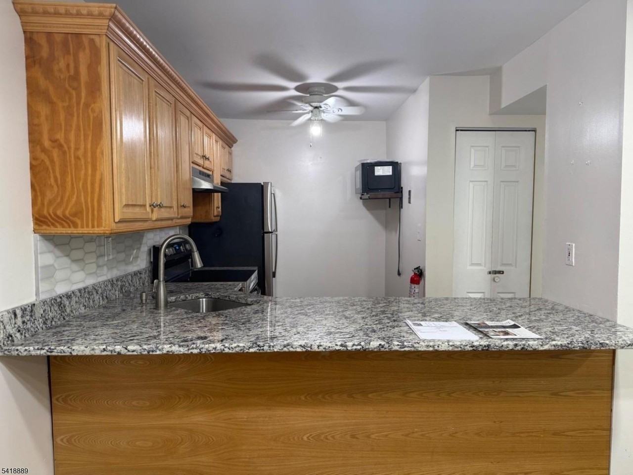 751 Summer Ave #1D - Photo 5 of 22