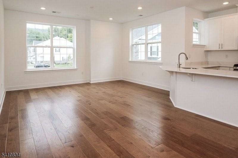 71 Veterans Way - Photo 3 of 23