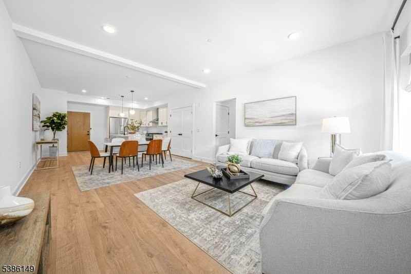 20 Encampment Ct #101 - Photo 7 of 24