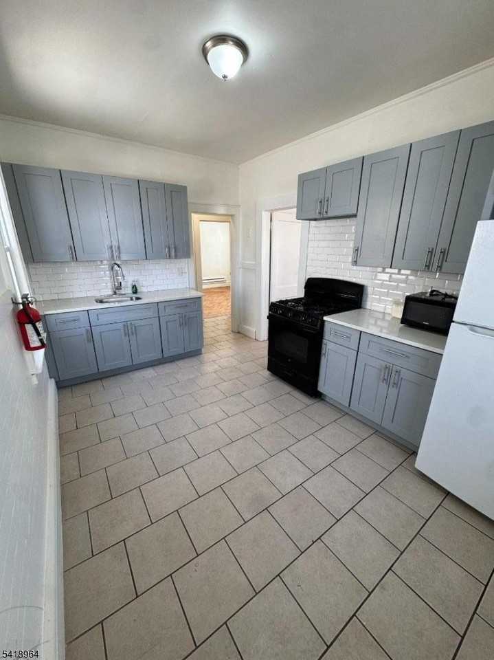 149 Brookside Ave #2 - Photo 6 of 8