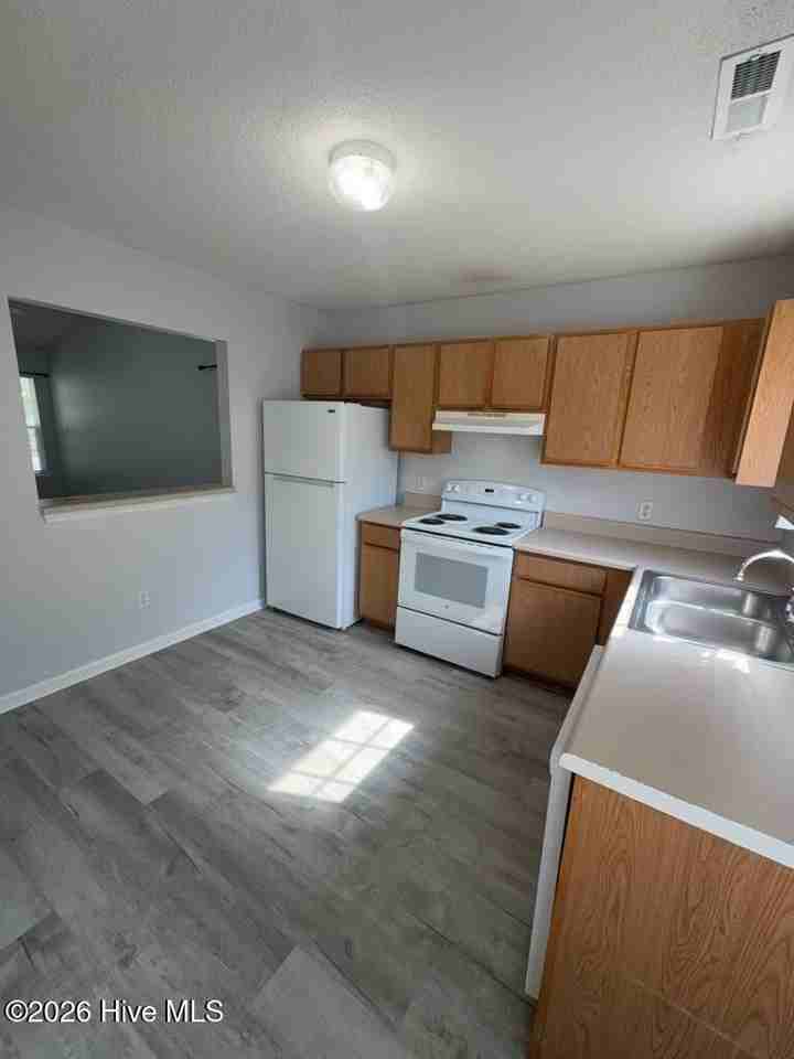 996 W Pueblo Dr - Photo 5 of 15