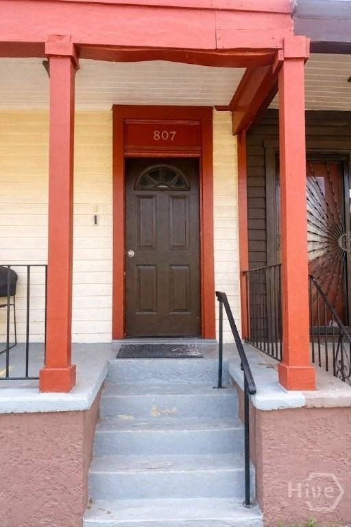 807 Waters Ave Unit B - Photo 2 of 9