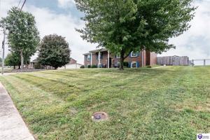 featured image of 705 Bon Aire Dr