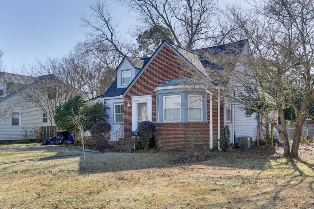 407 Russell St #1 - Photo 2 of 36