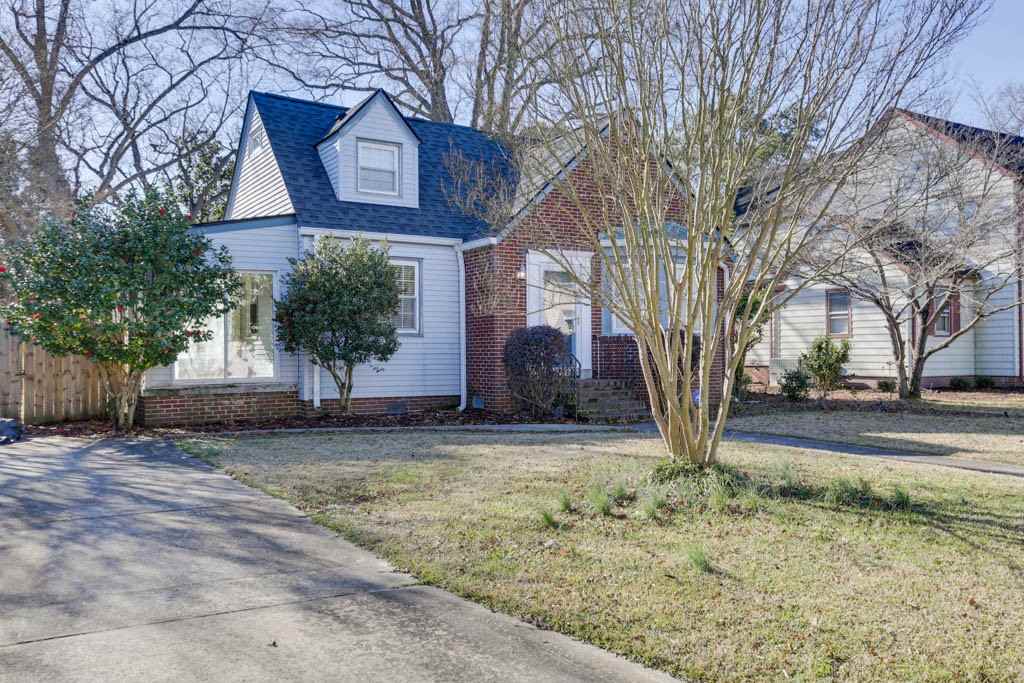 407 Russell St #1 - Photo 3 of 36