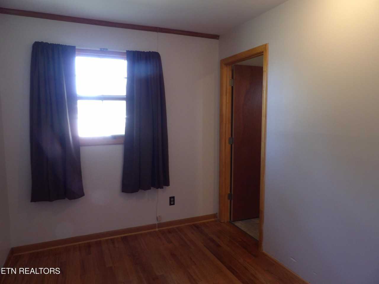 18 Sandra Ln - Photo 5 of 21