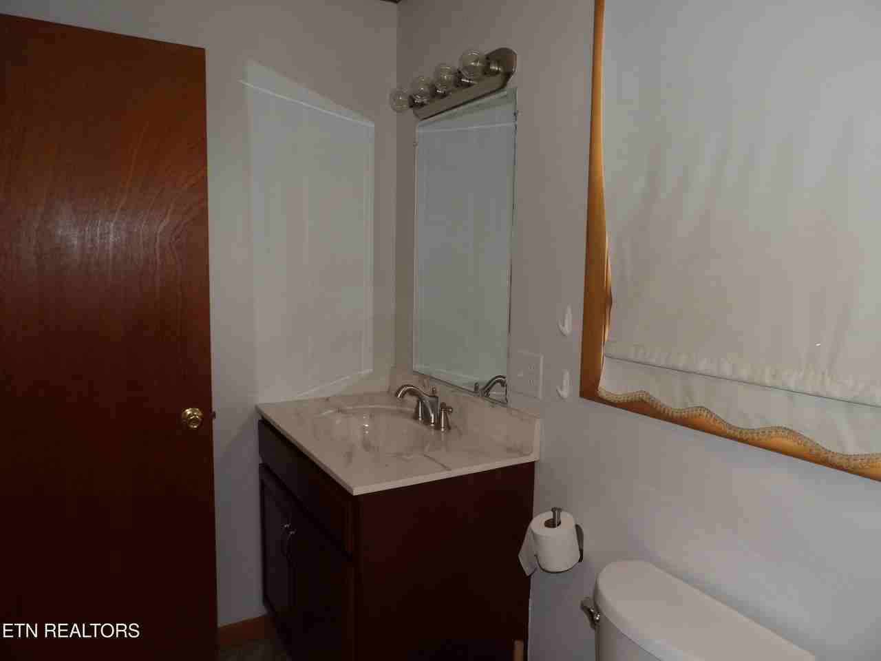 18 Sandra Ln - Photo 7 of 21