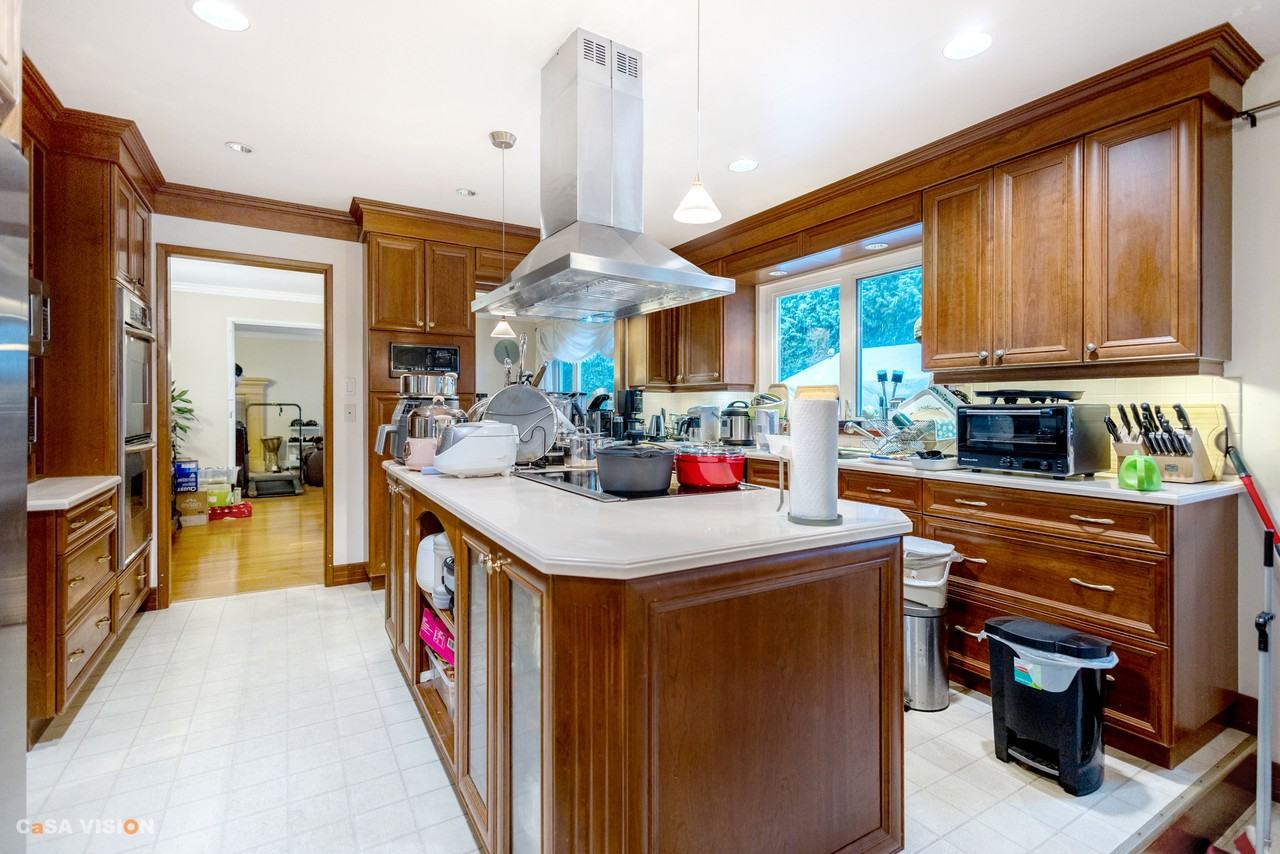 3027 Spencer Drive - Photo 3 of 29