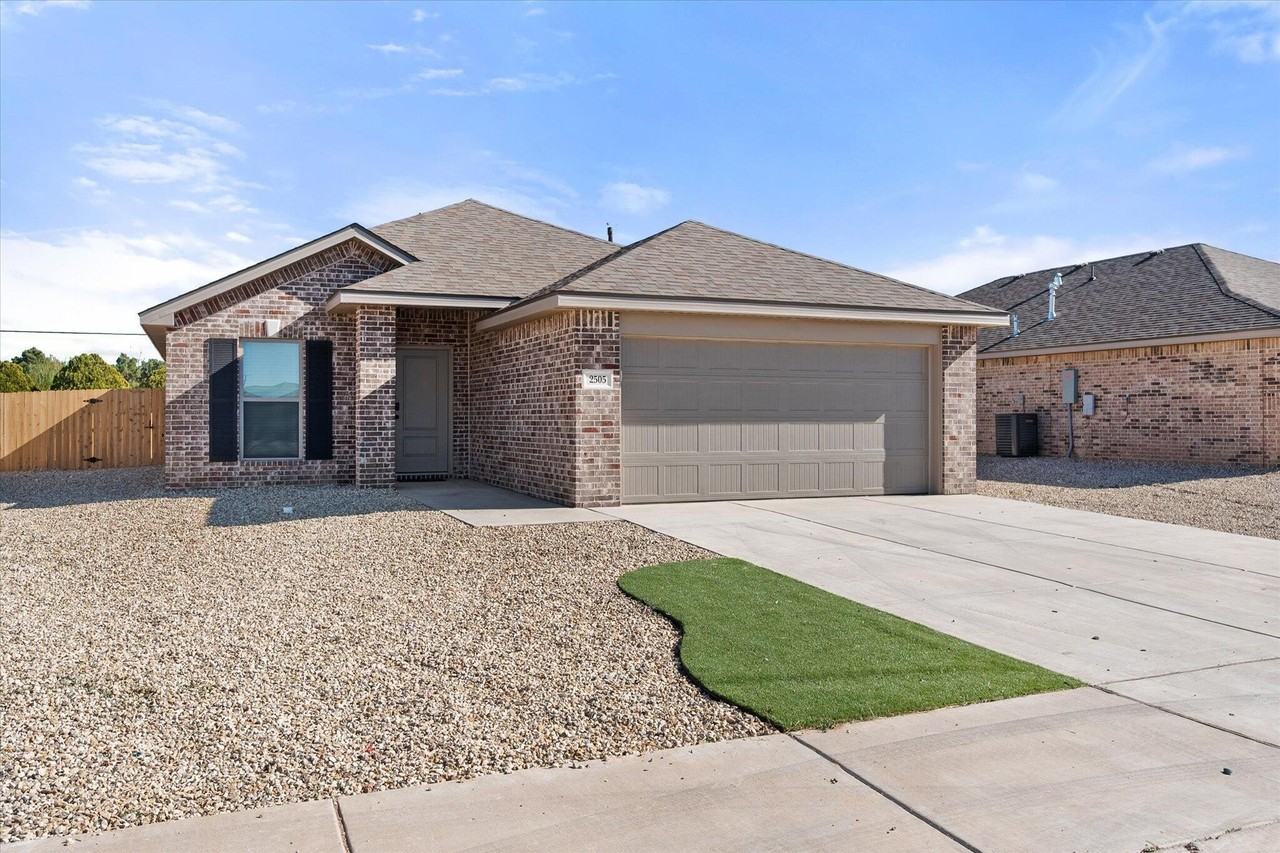 2505 Kenwood Ave - Photo 2 of 13