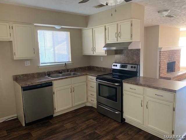 40 Glenwood Ct - Photo 3 of 14