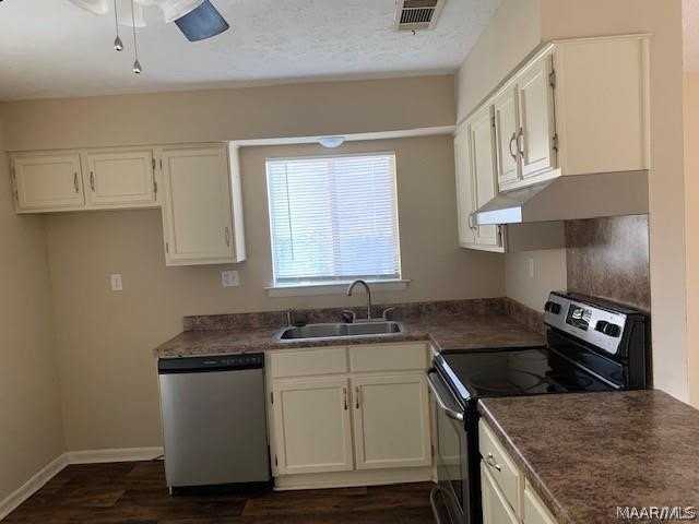 40 Glenwood Ct - Photo 4 of 14