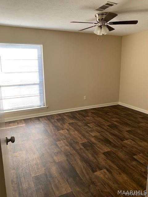 40 Glenwood Ct - Photo 6 of 14