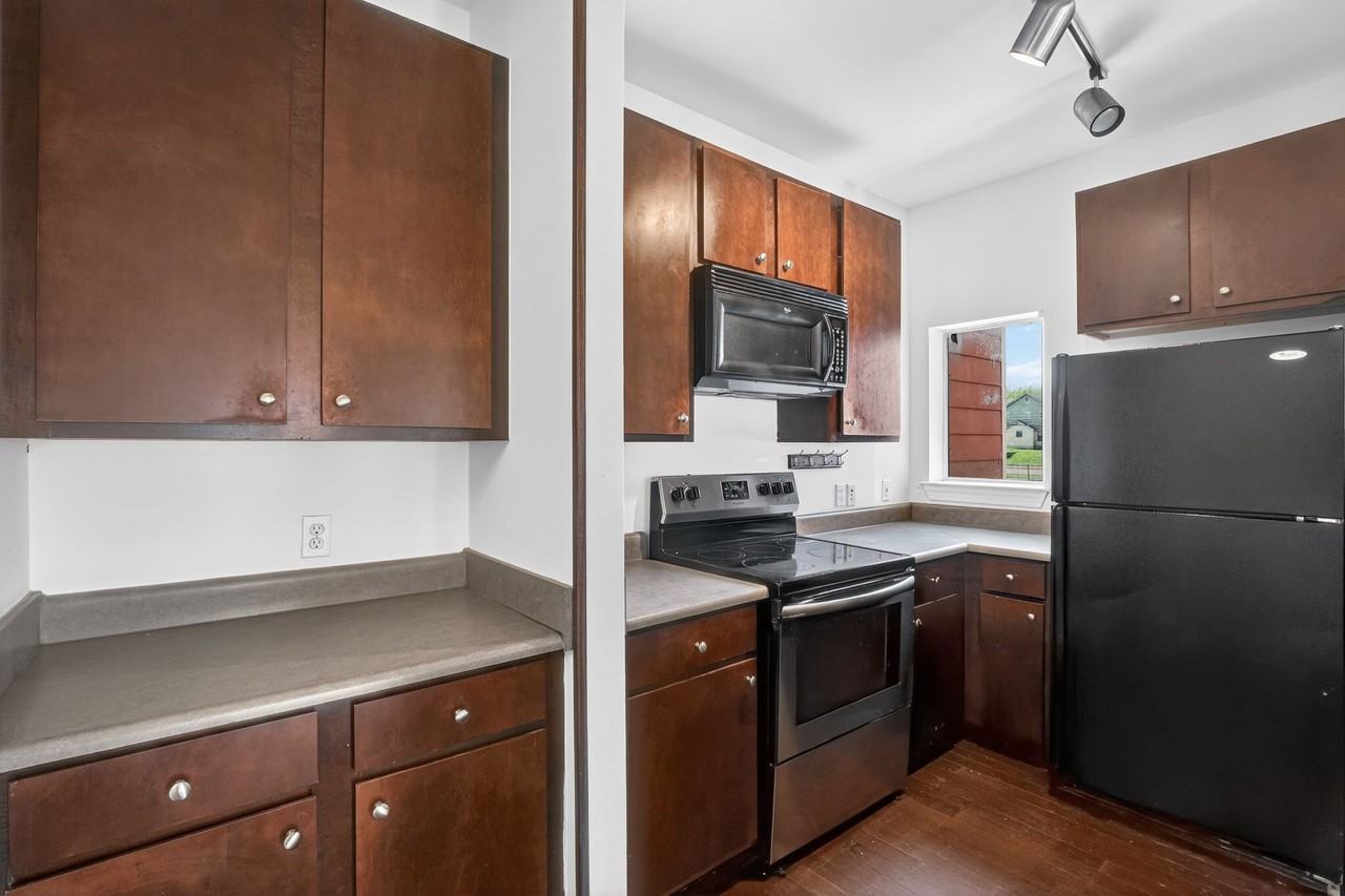 1901 Crossing Pl #1 - Photo 2 of 23