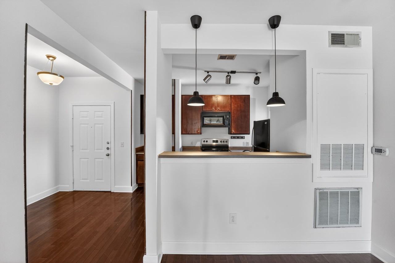 1901 Crossing Pl #1 - Photo 3 of 23