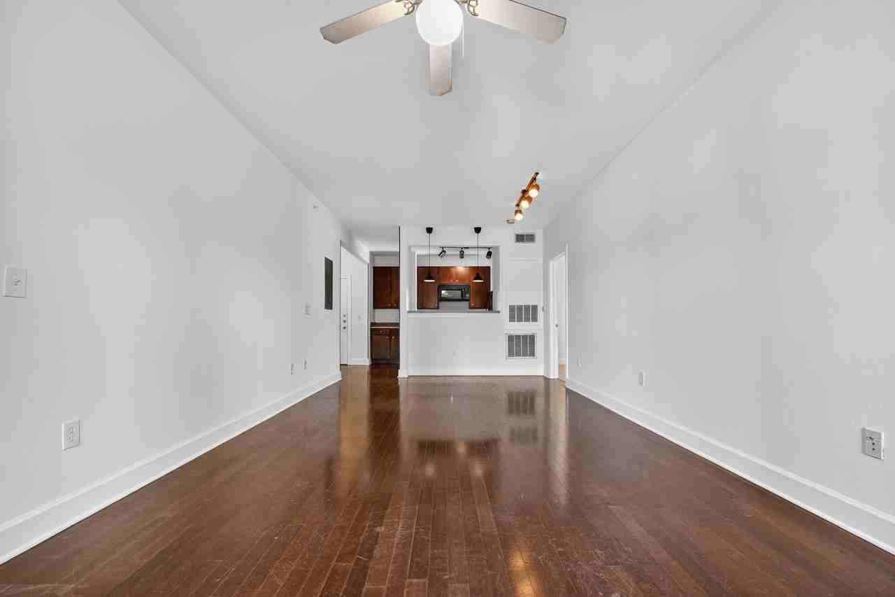 1901 Crossing Pl #1 - Photo 5 of 23