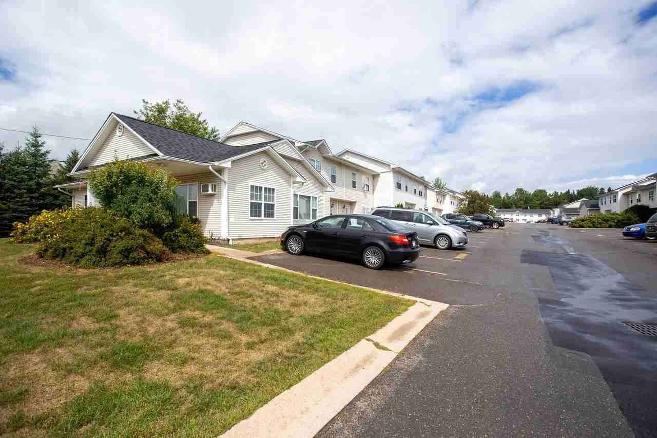 59 Walter Close #59 - Photo 2 of 12