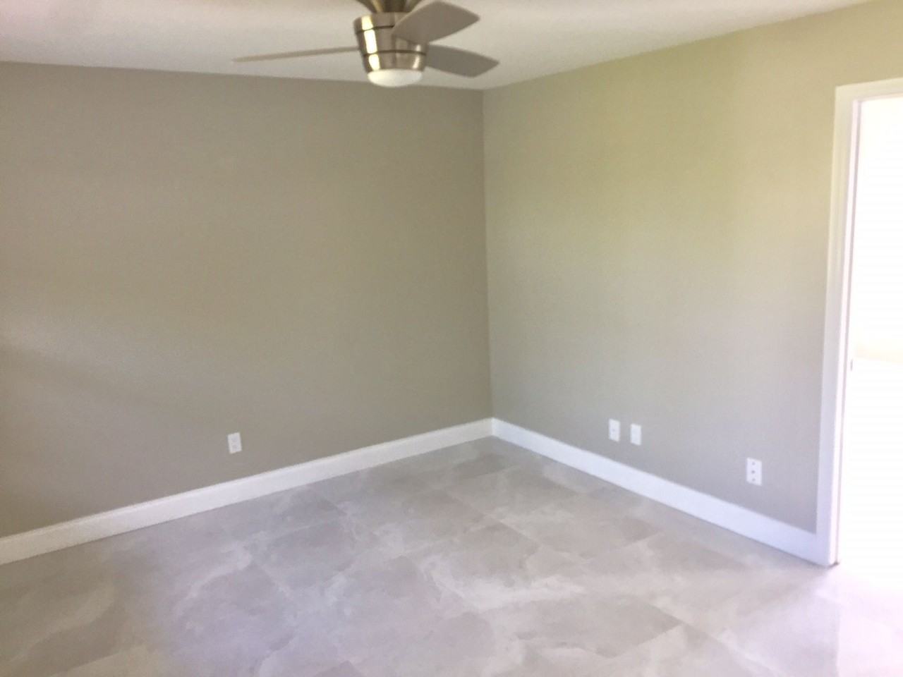 921 NE 16TH STUnit 5 #5 - Photo 2 of 7