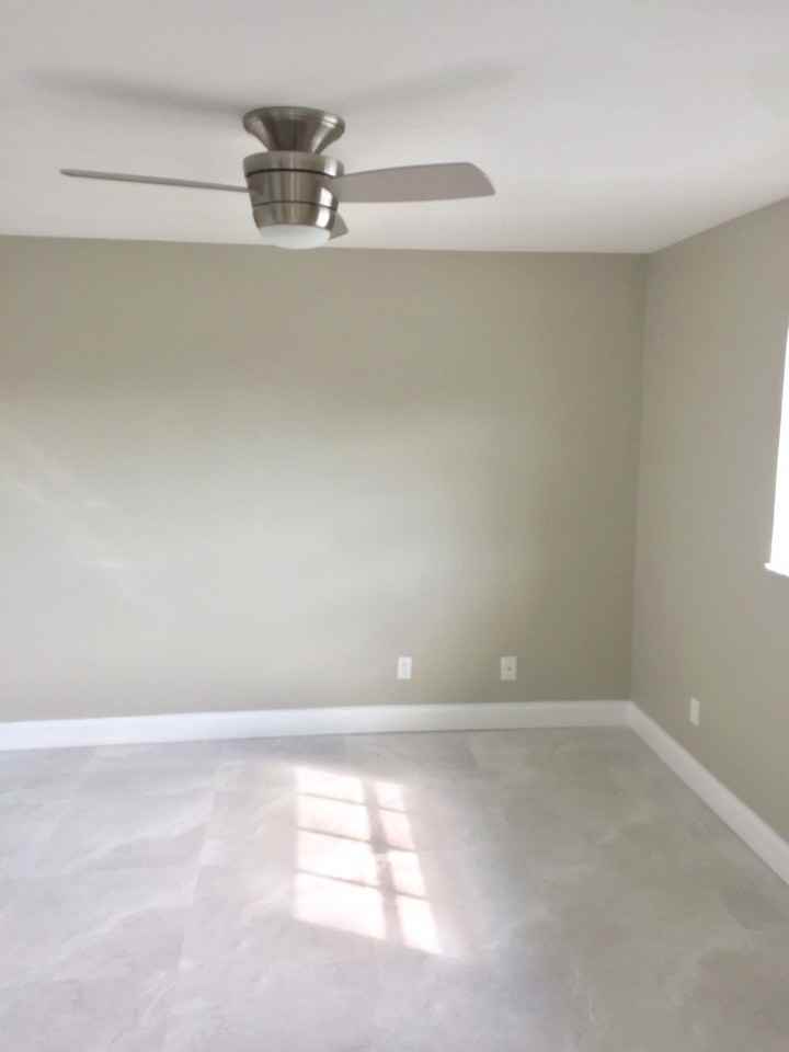 921 NE 16TH STUnit 5 #5 - Photo 3 of 7