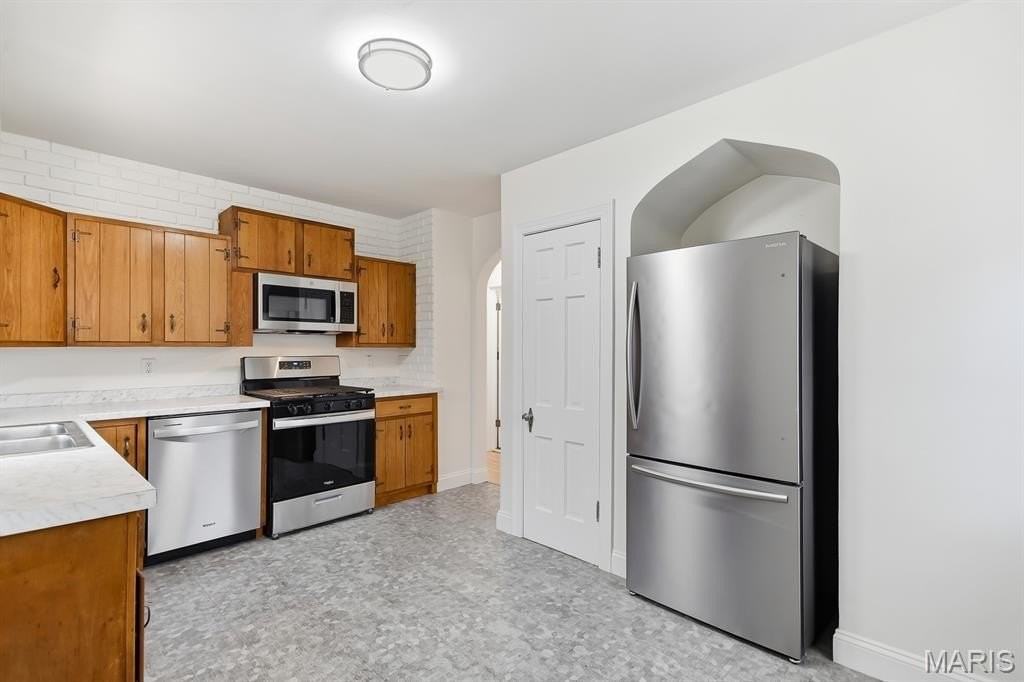 5826 Telegraph Rd - Photo 5 of 18