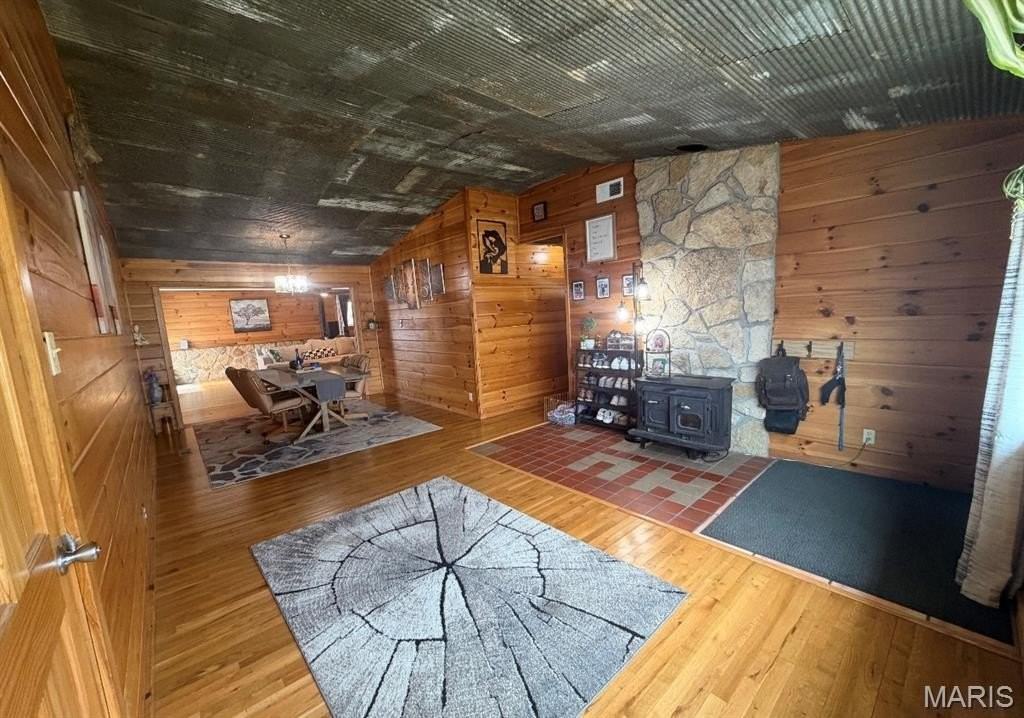 3 Leona Ln - Photo 4 of 35