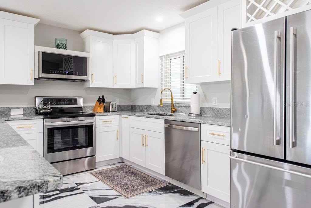 6819 11th Ave Nw - Photo 5 of 37