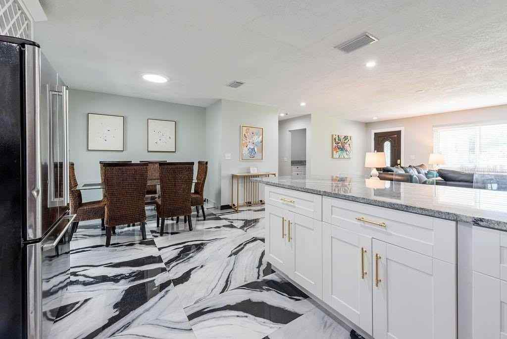 6819 11th Ave Nw - Photo 7 of 37