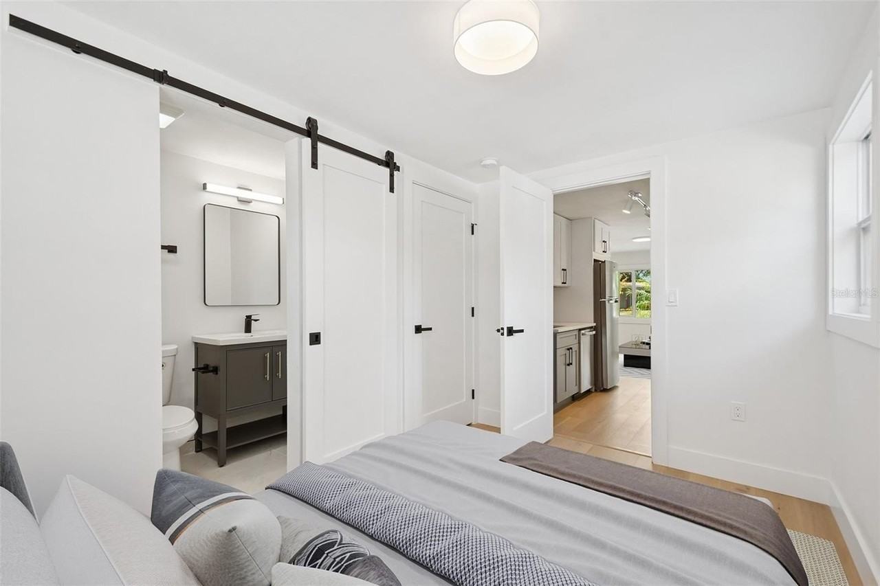 2655 Bay St #2 - Photo 5 of 9