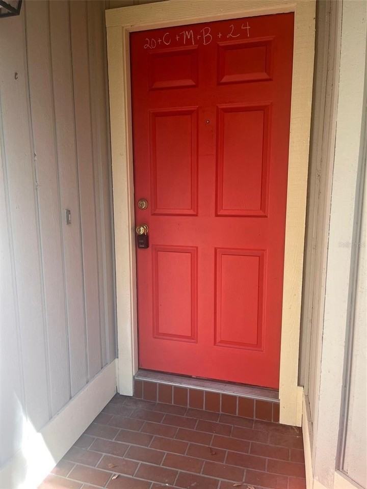 5018 Sw 94th St - Photo 3 of 14