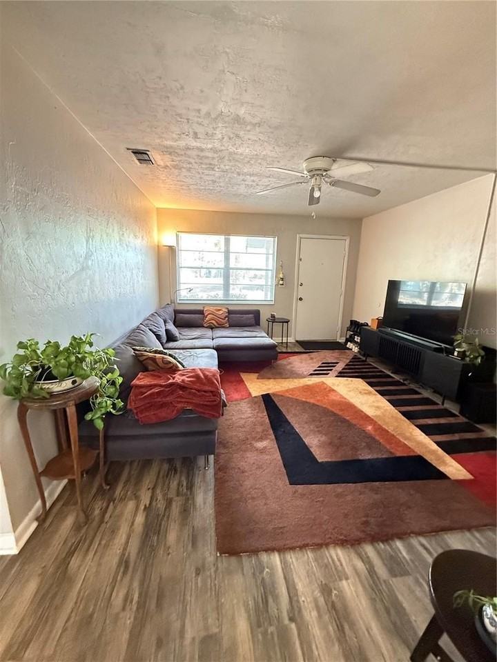 615 Sw 11th Ln - Photo 3 of 12