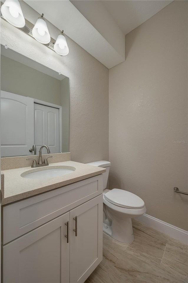 1186 Oak Hammock Ln - Photo 5 of 28