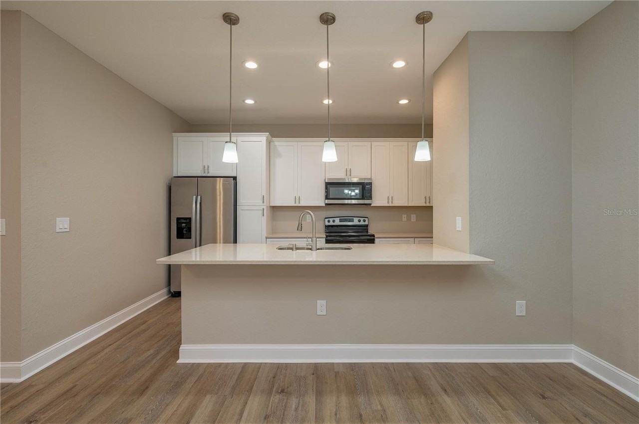 1186 Oak Hammock Ln - Photo 6 of 28