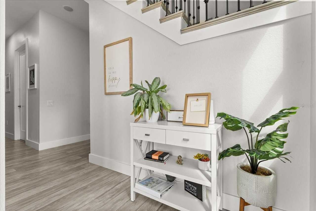 668 Overspin Dr - Photo 4 of 32