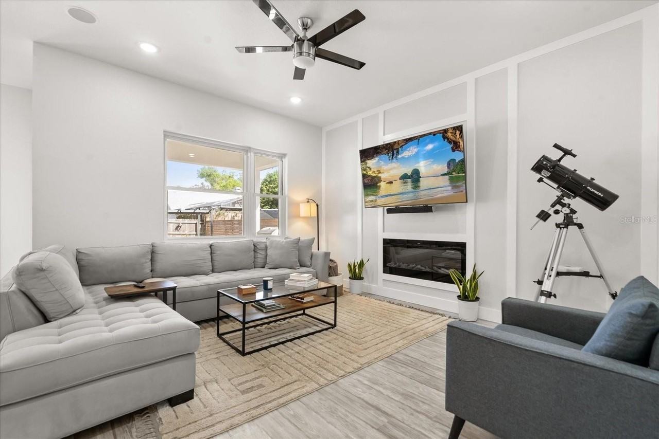 668 Overspin Dr - Photo 7 of 32