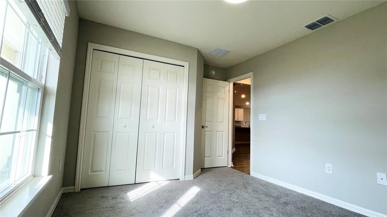 1387 Mountain Flower Ln - Photo 3 of 25