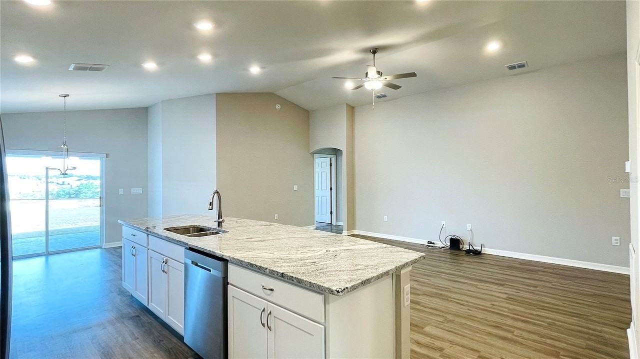 1387 Mountain Flower Ln - Photo 7 of 25