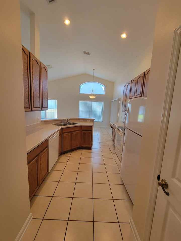 3126 Stonehurst Cir #1 - Photo 7 of 20