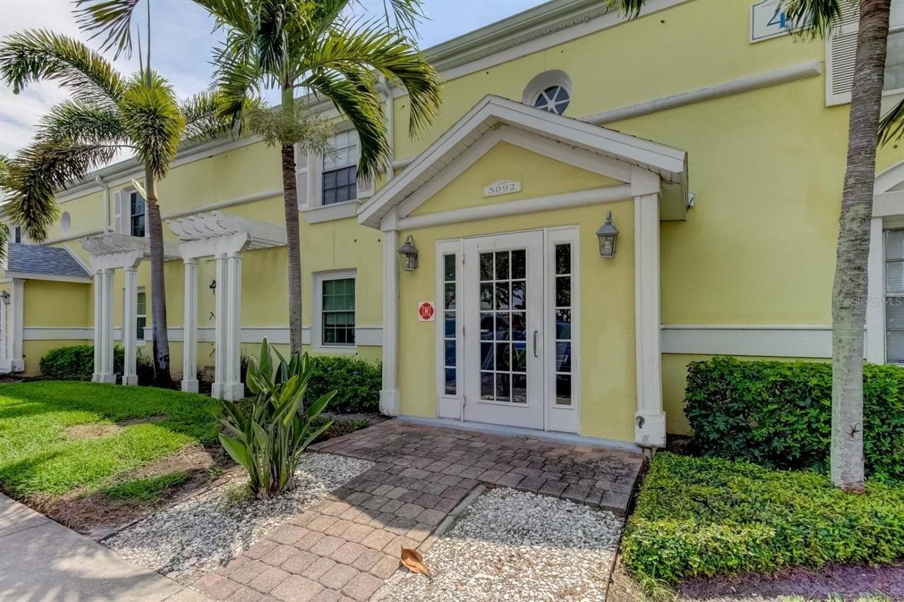 5092 Beach Dr Se #A - Photo 2 of 32