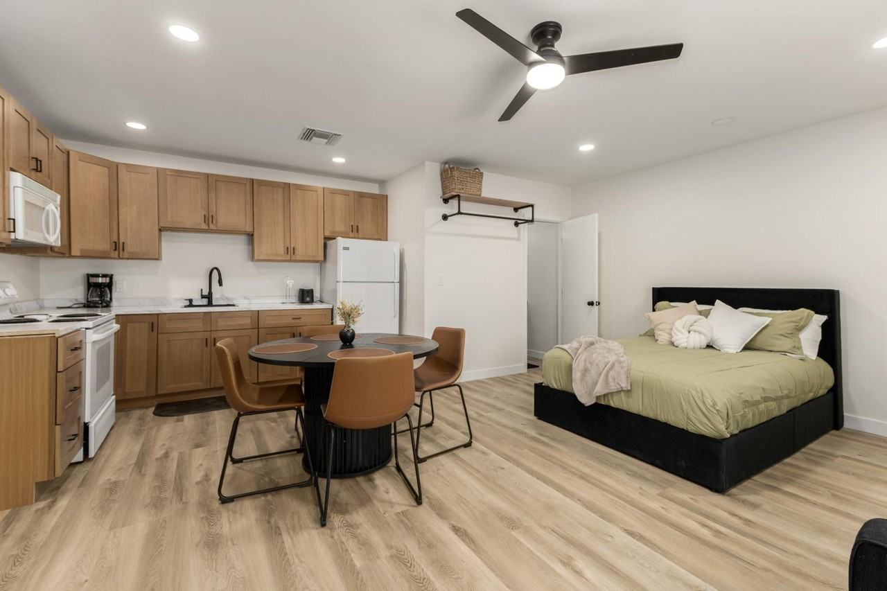 W Villa Theresa Dr - Photo 7 of 20