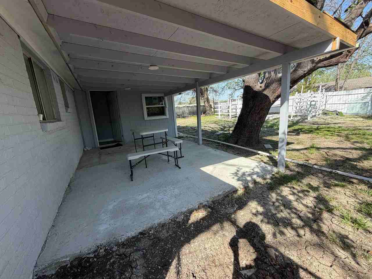 E Mitchell St - Photo 2 of 37