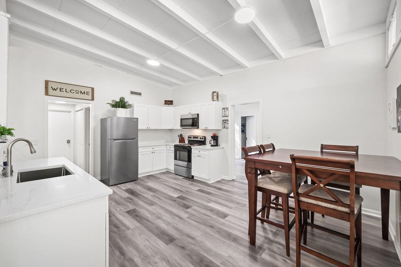 Fernworth Dr - Photo 3 of 49