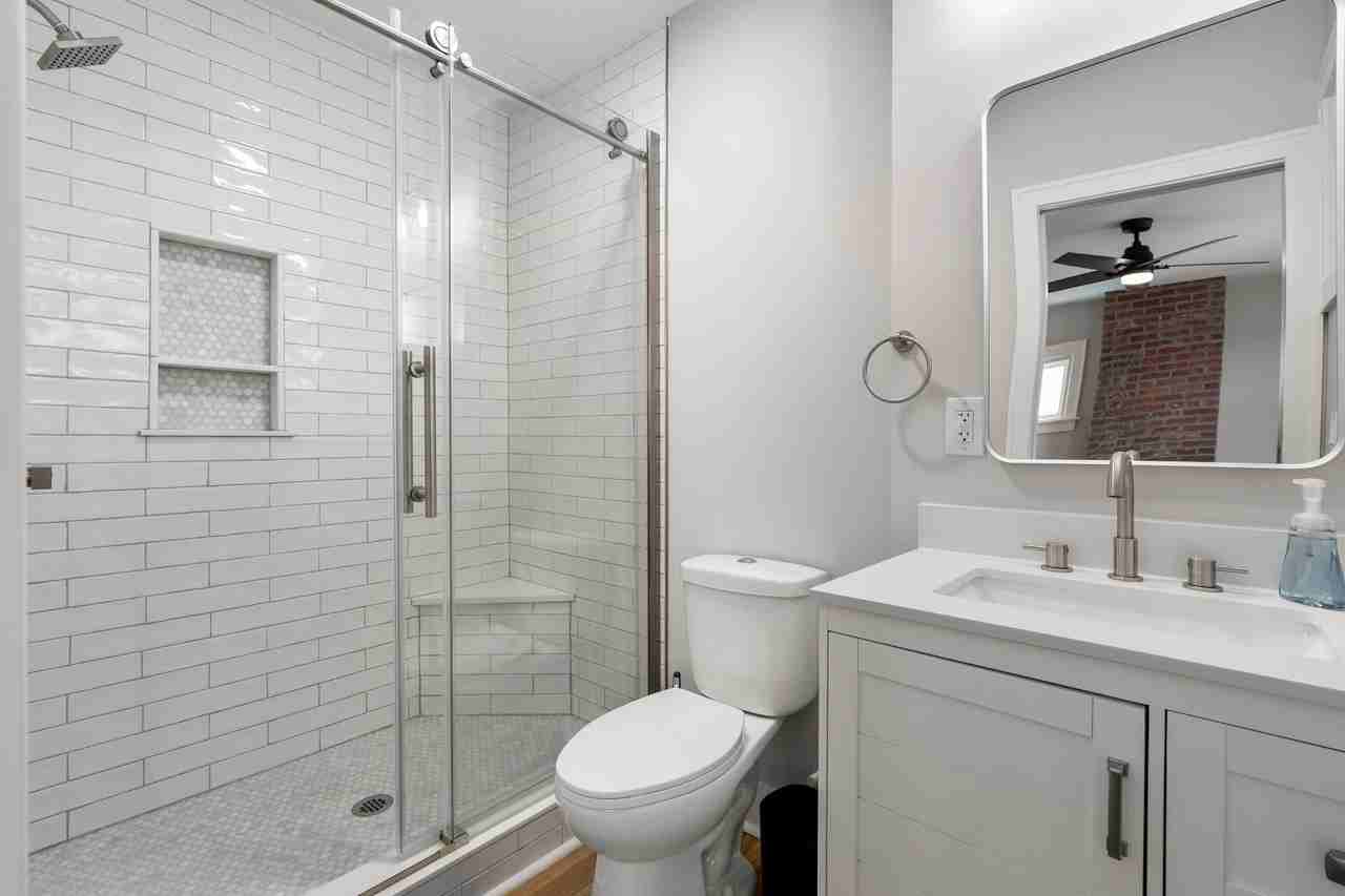 Thurman Ave - Photo 6 of 22