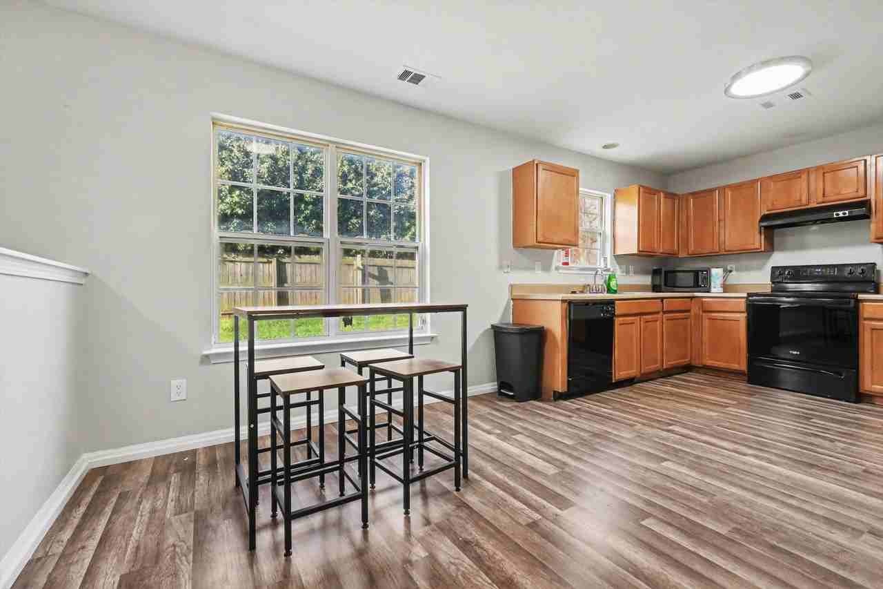 Robin Terry Ct - Photo 4 of 16