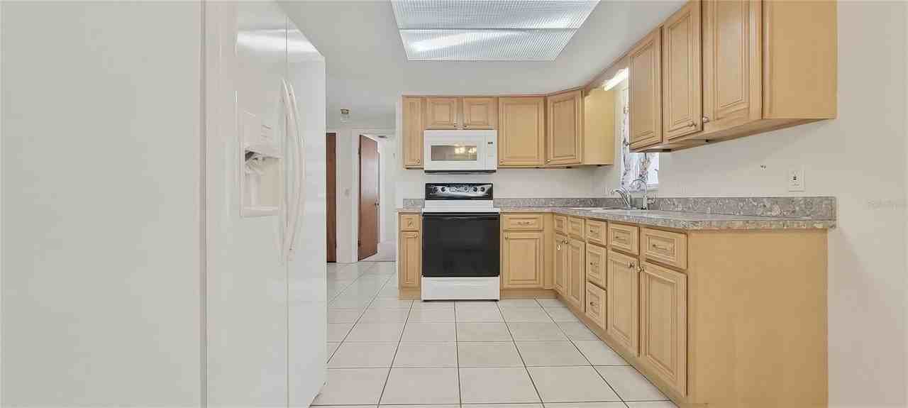 6405 Nearco Dr - Photo 3 of 14