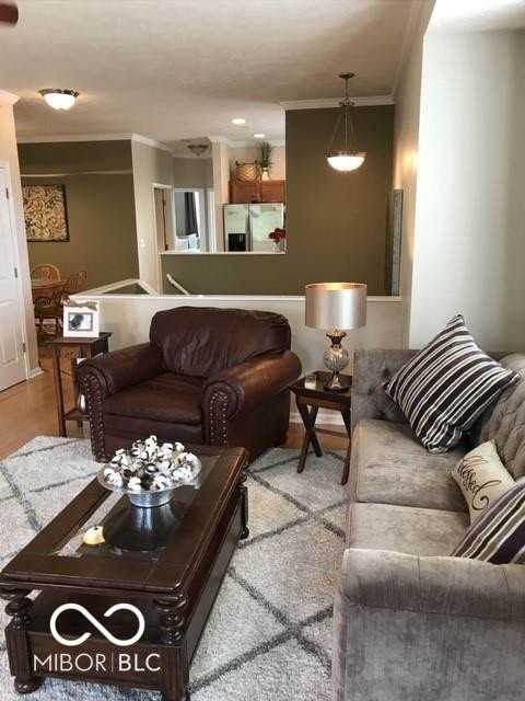 6576 Reserve Dr - Photo 4 of 17